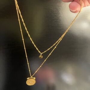Chic Gold Pendant Necklace